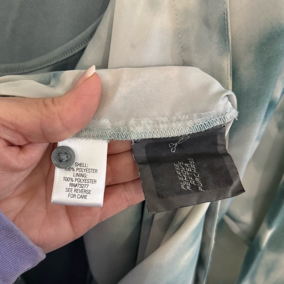 Simply Vera Wang • Wrap 2fer Long Sleeve Blouse - Picture 5 of 10